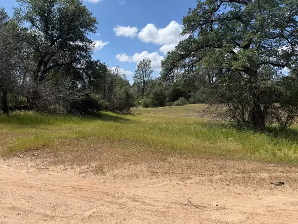 0 Cascade Boulevard, Shasta Lake, CA 96019