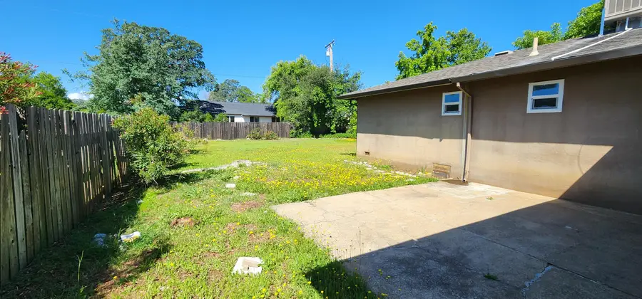 2786 Regal Avenue, Redding, CA 96002 - #3