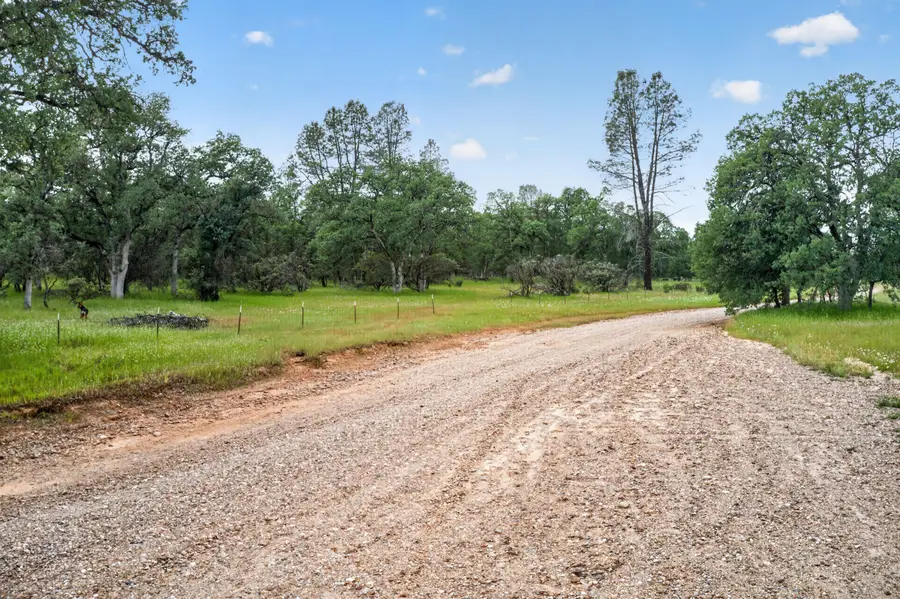 4027 2 Feathers Road, Cottonwood, CA 96022 - #3