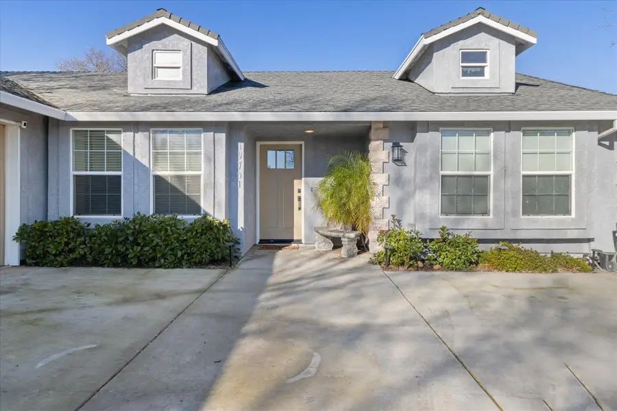 19701 Black Fox Drive, Cottonwood, CA 96022 - Image #2