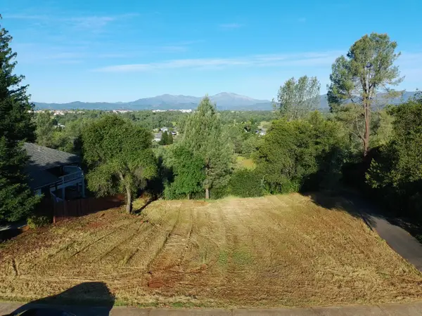 1538 Saint Andrews Drive, Redding, CA 96003