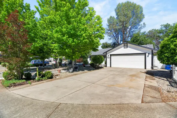 3305 Saint Moritz Court, Redding, CA 96002