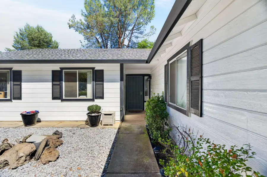 3305 Saint Moritz Court, Redding, CA 96002 - #3