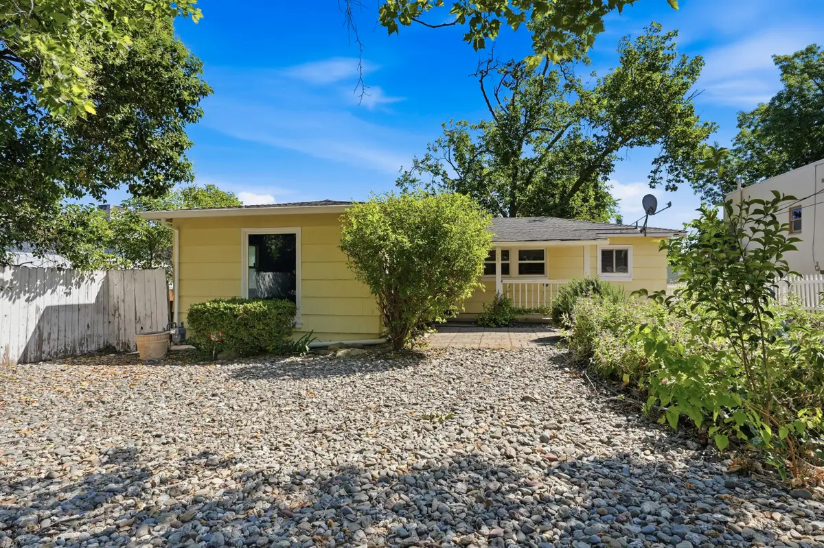 1523 Olive Avenue, Redding, CA 96001 - #1
