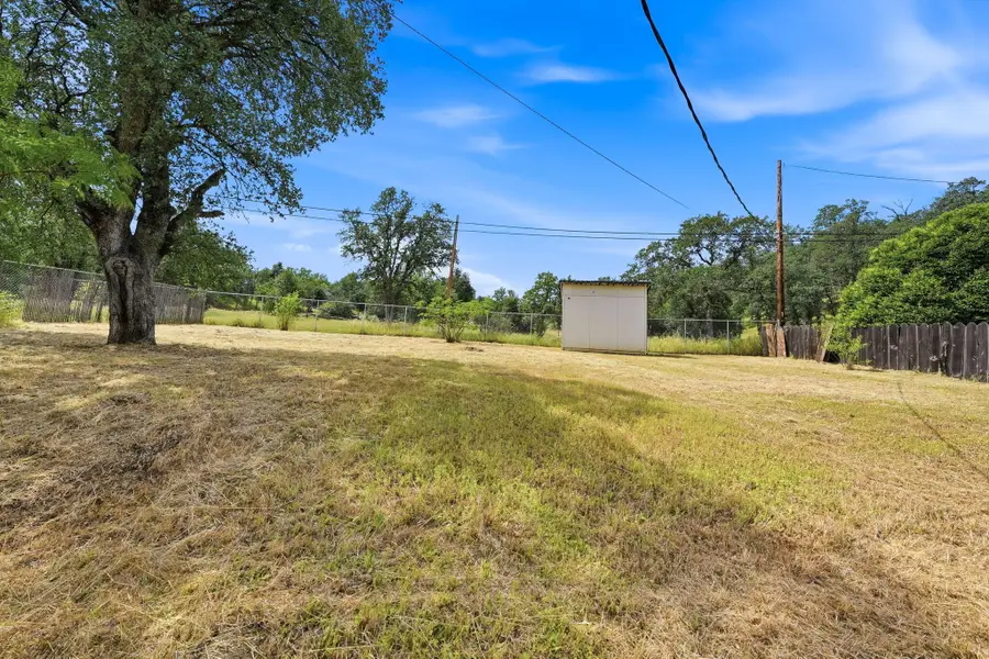 2167 Knobcone Avenue, Anderson, CA 96007 - #2