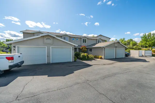1011 Burton Drive, Redding, CA 96003
