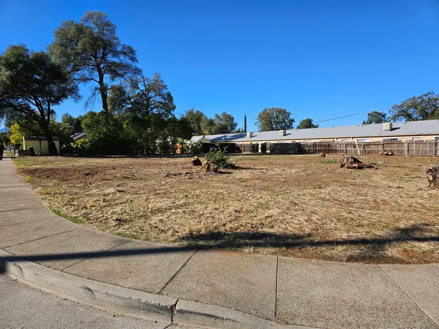 3178 Lawrence Road, Redding, CA 96002 - #2