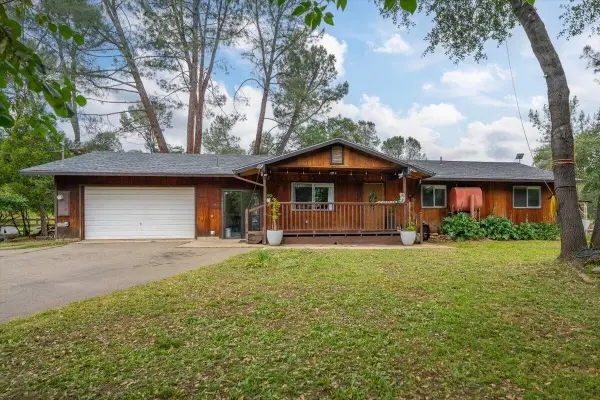 21126 Scheer Drive, Redding, CA 96002