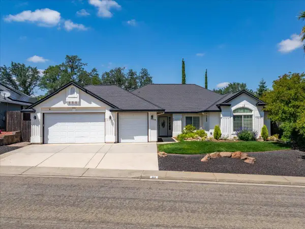 1026 Rollingview Drive, Redding, CA 96003