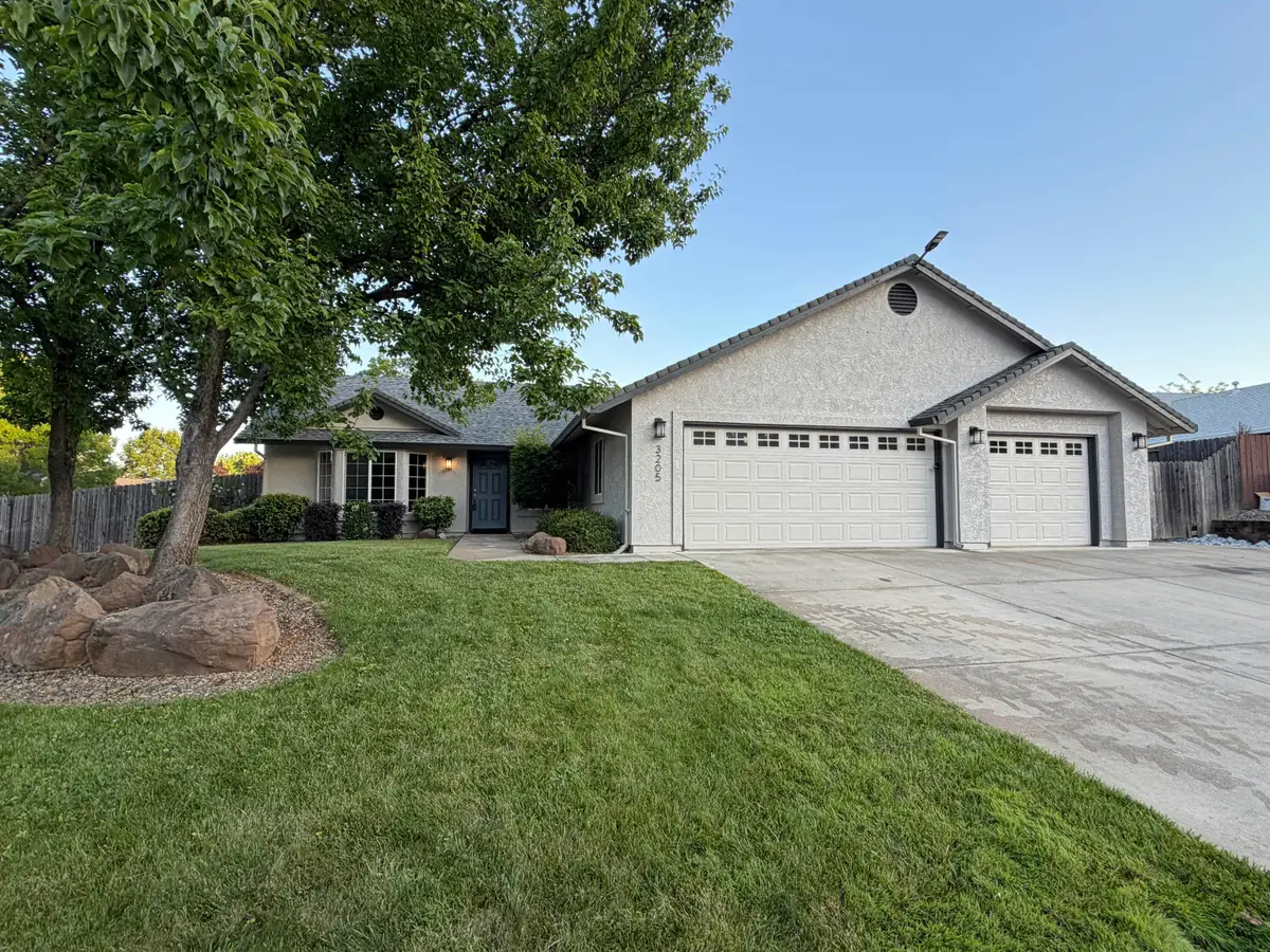 3205 Avington Way, Shasta Lake, CA 96019 - #1