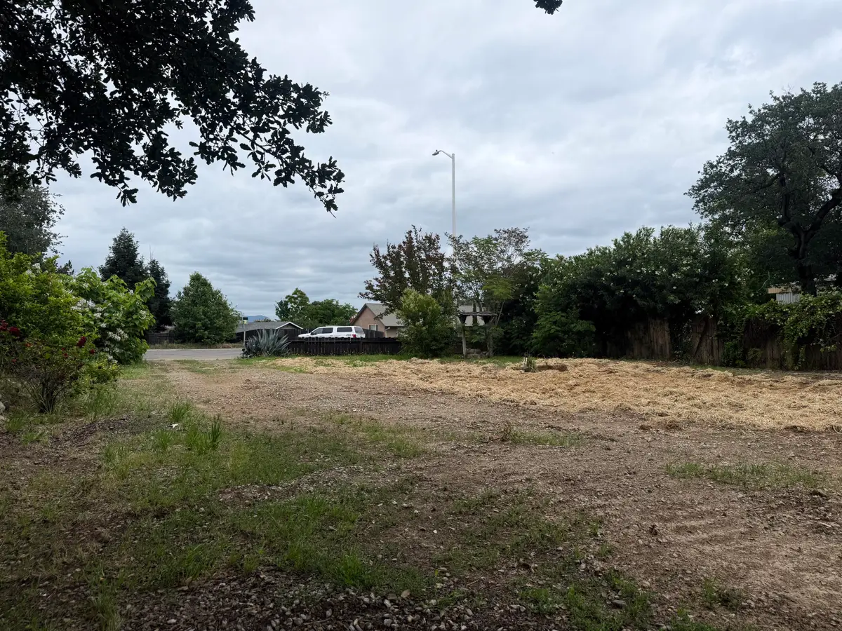 949 August Way, Redding, CA 96003 - #1