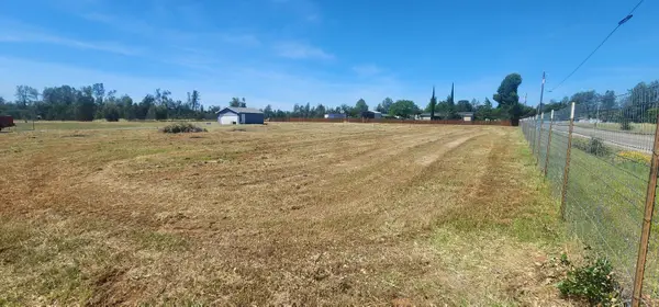 6588 Saddle Trail, Anderson, CA 96007