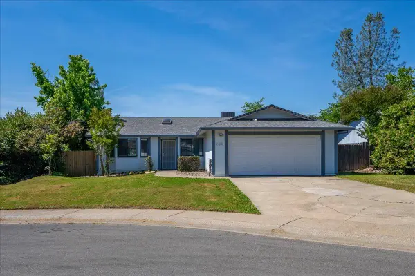 822 Monarch Court, Redding, CA 96003