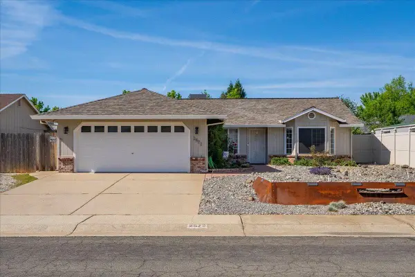 2572 Dewberry Drive, Redding, CA 96003