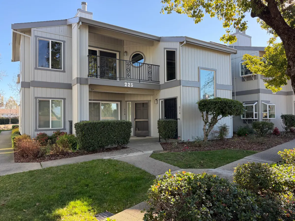225 Ridgetop Drive #APT 214, Redding, CA 96003 - Image #1