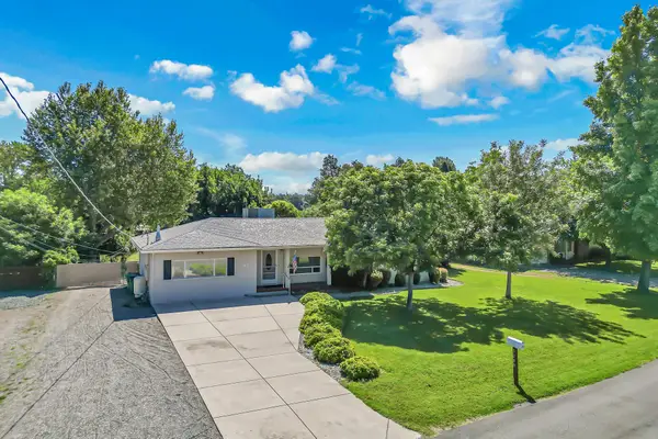 3289 Wilshire Drive, Redding, CA 96002