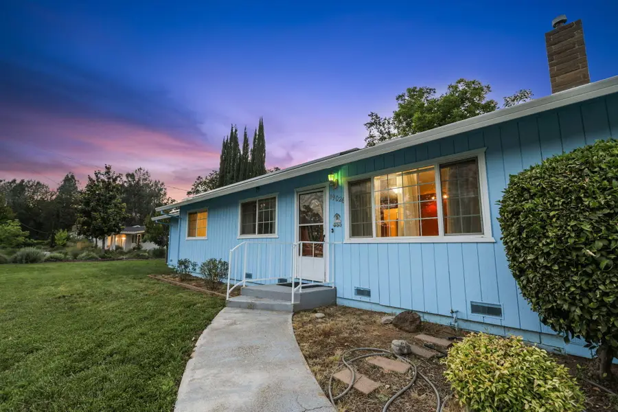 19026 Freda Lane, Redding, CA 96003 - #3