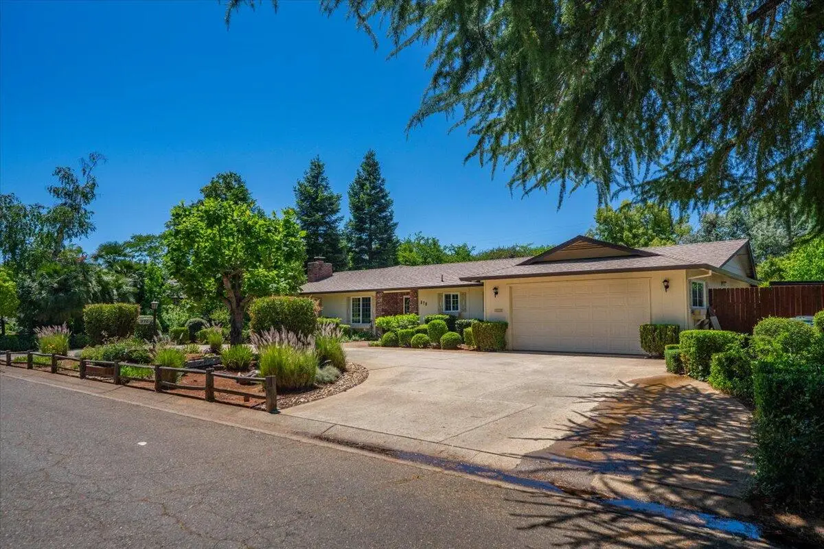 870 Redbud Drive, Redding, CA 96001 - #1