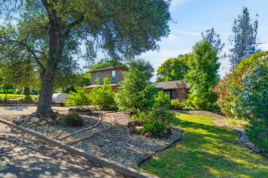 1451 Carter Way, Redding, CA 96002 - #2