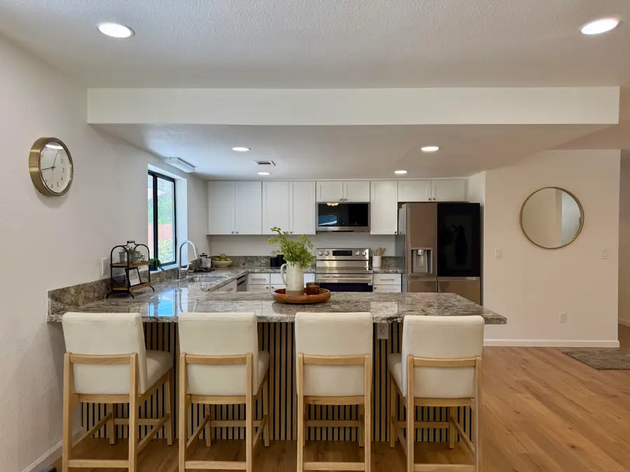 5826 Old Barn Way, Redding, CA 96001 - #3