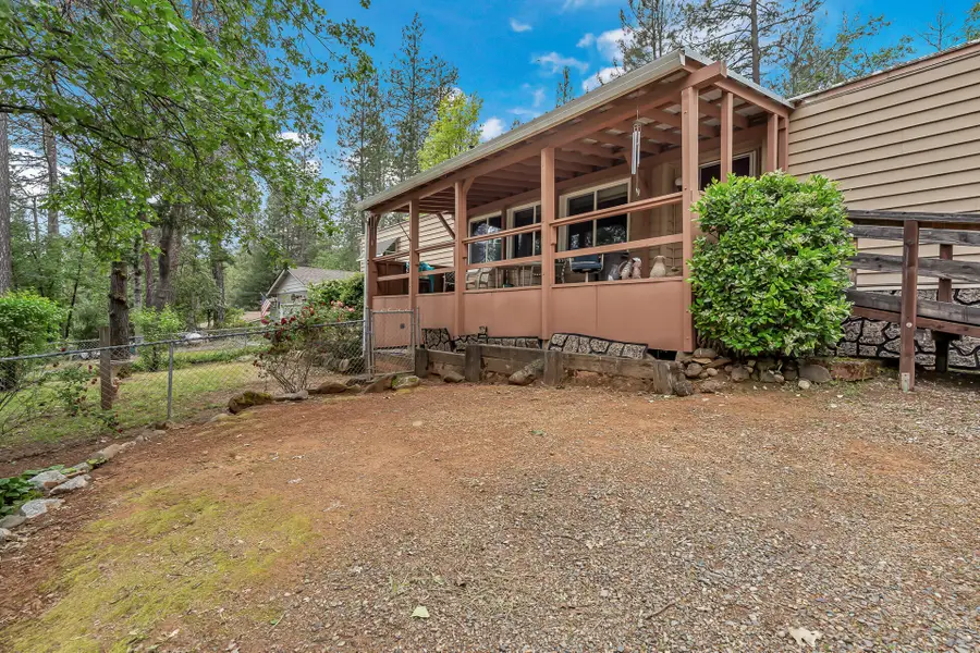 20742 Mammoth Drive, Lakehead, CA 96051 - #2