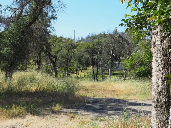 20103 Parocast Road, Redding, CA 96003