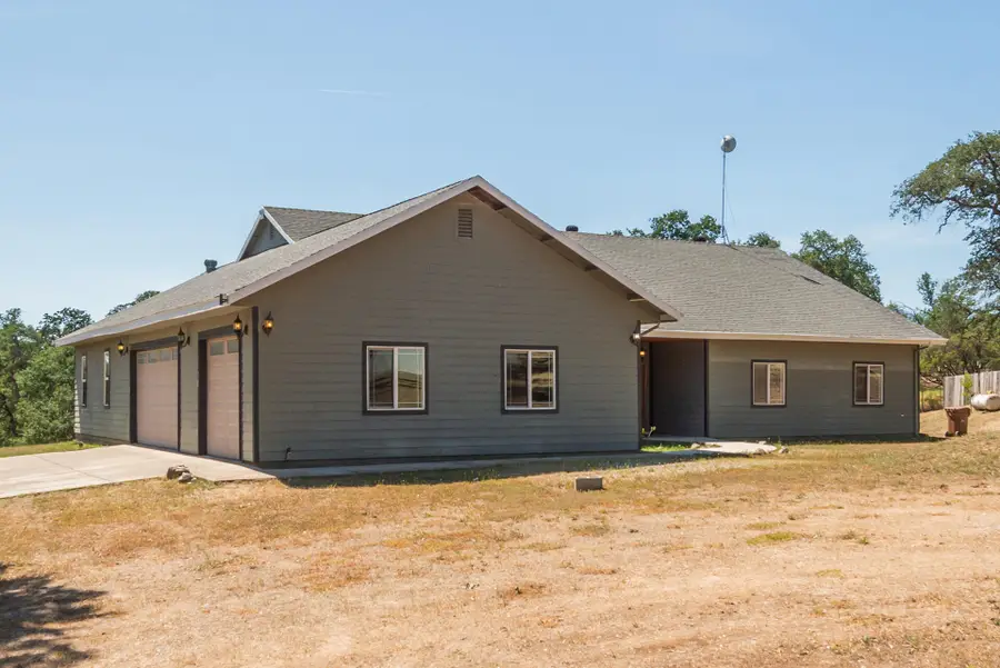 13575 Gas Point Road, Igo, CA 96047 - #2