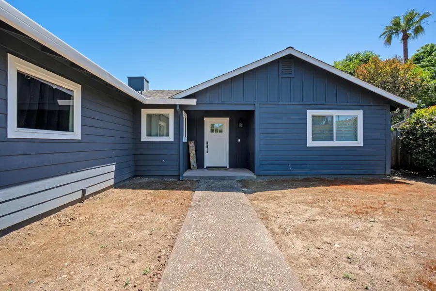 366 Newport Drive, Redding, CA 96001 - #3