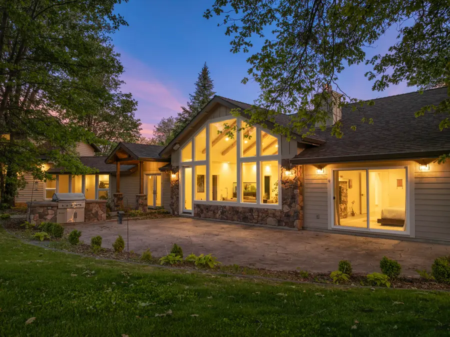 1395 Northridge Drive, Mount Shasta, CA 96067 - #2