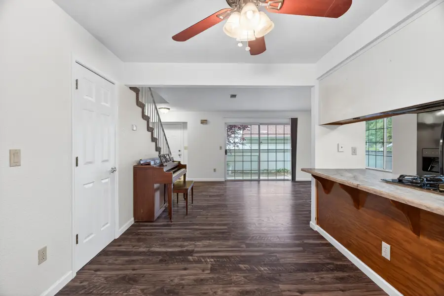200 Ridgetop Drive #APT 22, Redding, CA 96003 - #3