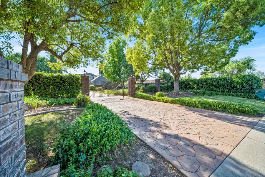 1744 N Bechelli Lane, Redding, CA 96002 - #2