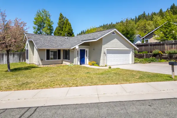 706 Glen Mar Drive, Mount Shasta, CA 96067