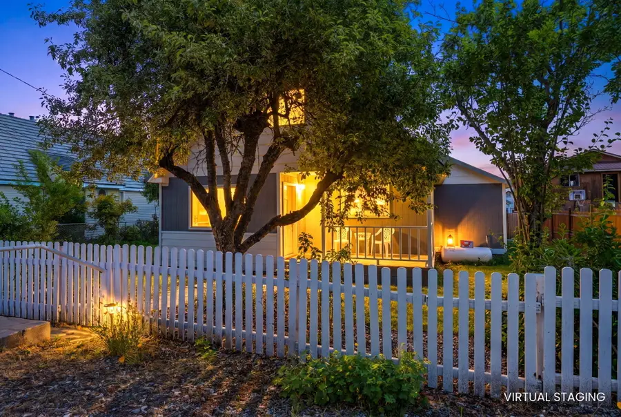 924 Oak Street, McCloud, CA 96057 - #2