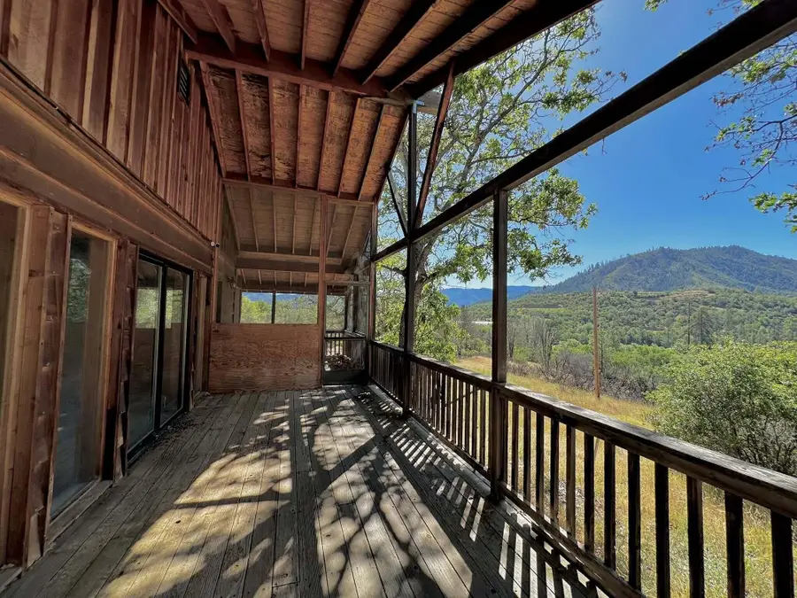 880 S Meadow Lane, Hayfork, CA 96041 - #3