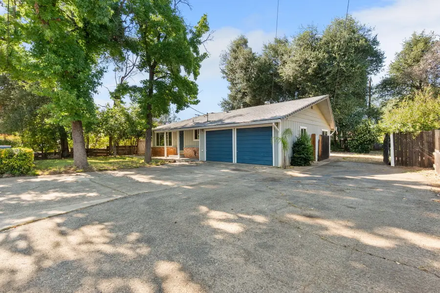 1064 Ledell Drive, Redding, CA 96002 - #3