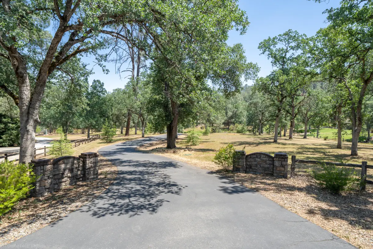 9109 Simmons Road, Redding, CA 96001 - #1
