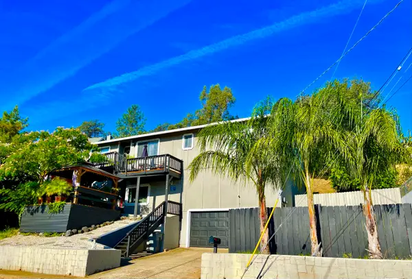 3518 West Street, Redding, CA 96001