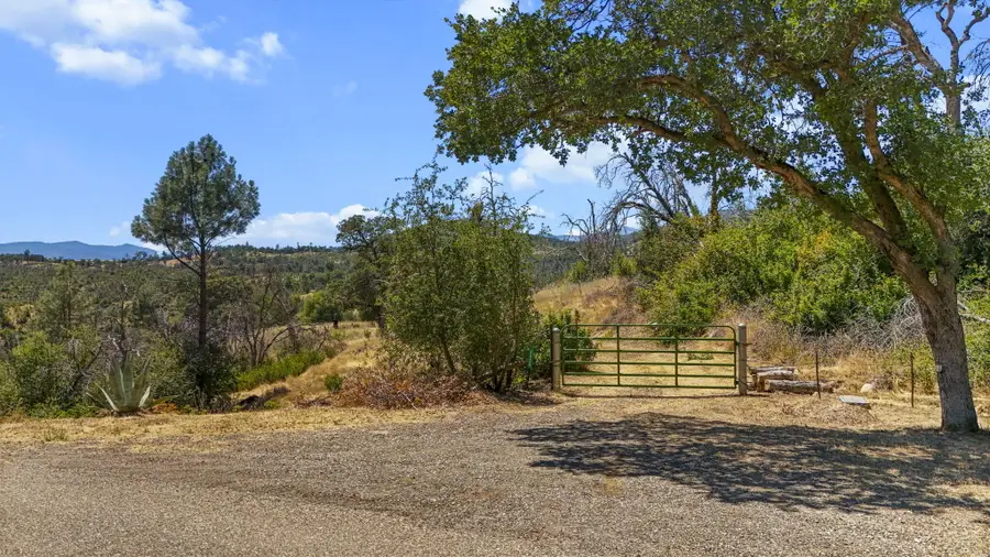 8034 Muletown Road, Redding, CA 96001 - #2