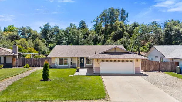 3753 Canterbury Drive, Redding, CA 96002