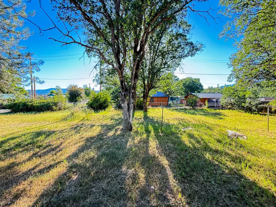 120 W Humboldt Street, Hayfork, CA 96041 - #2