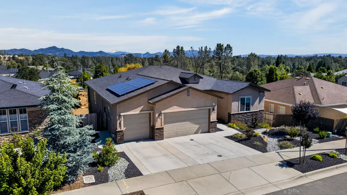 690 Mill Valley Parkway, Redding, CA 96003 - #1