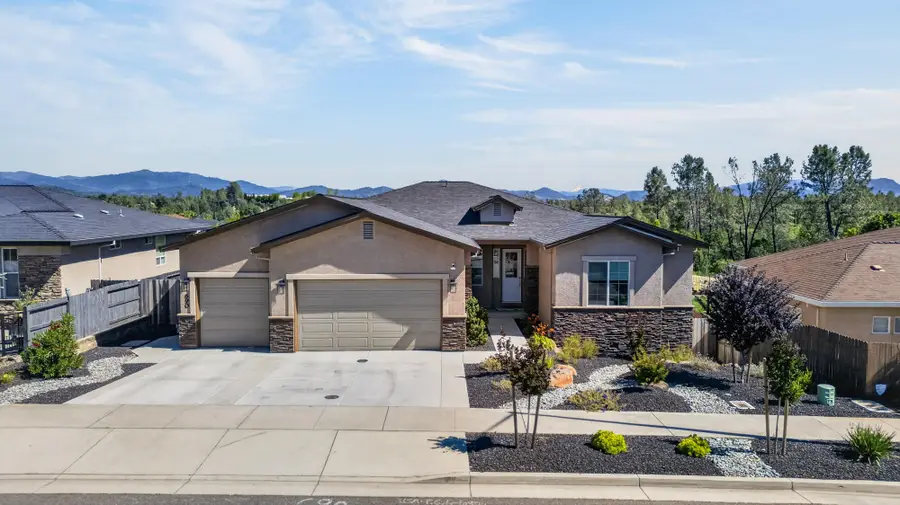 690 Mill Valley Parkway, Redding, CA 96003 - #2