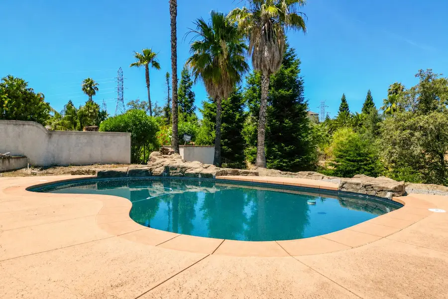 871 Santa Cruz Drive, Redding, CA 96003 - #3