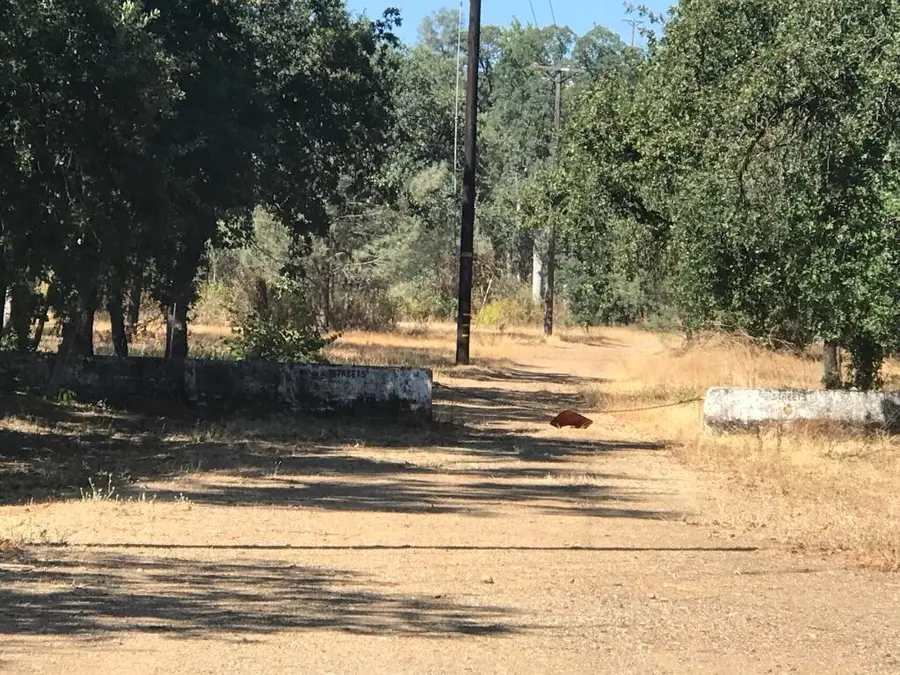 948 & 950 Hawley Road, Redding, CA 96003 - #2