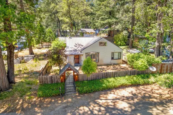 4421 Dunsmuir Avenue, Dunsmuir, CA 96025
