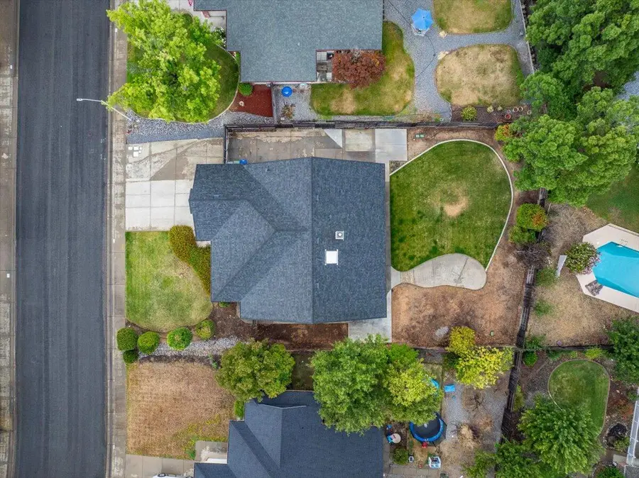 3066 Sunglow Drive, Redding, CA 96001 - #3