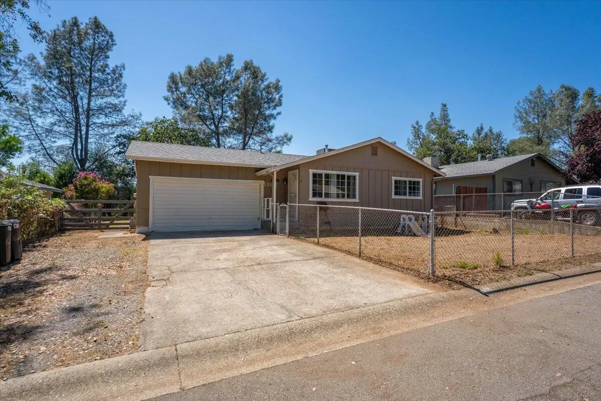 2422 Walton Avenue, Shasta Lake, CA 96019 - #1