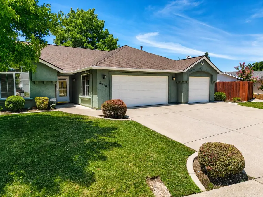 2910 Shadow Brook Lane, Redding, CA 96001 - #2