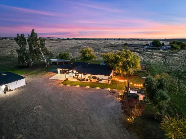 20050 Plains Drive, Red Bluff, CA 96080
