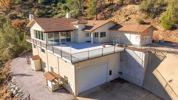 17833 Skyline Drive, Lakehead, CA 96051